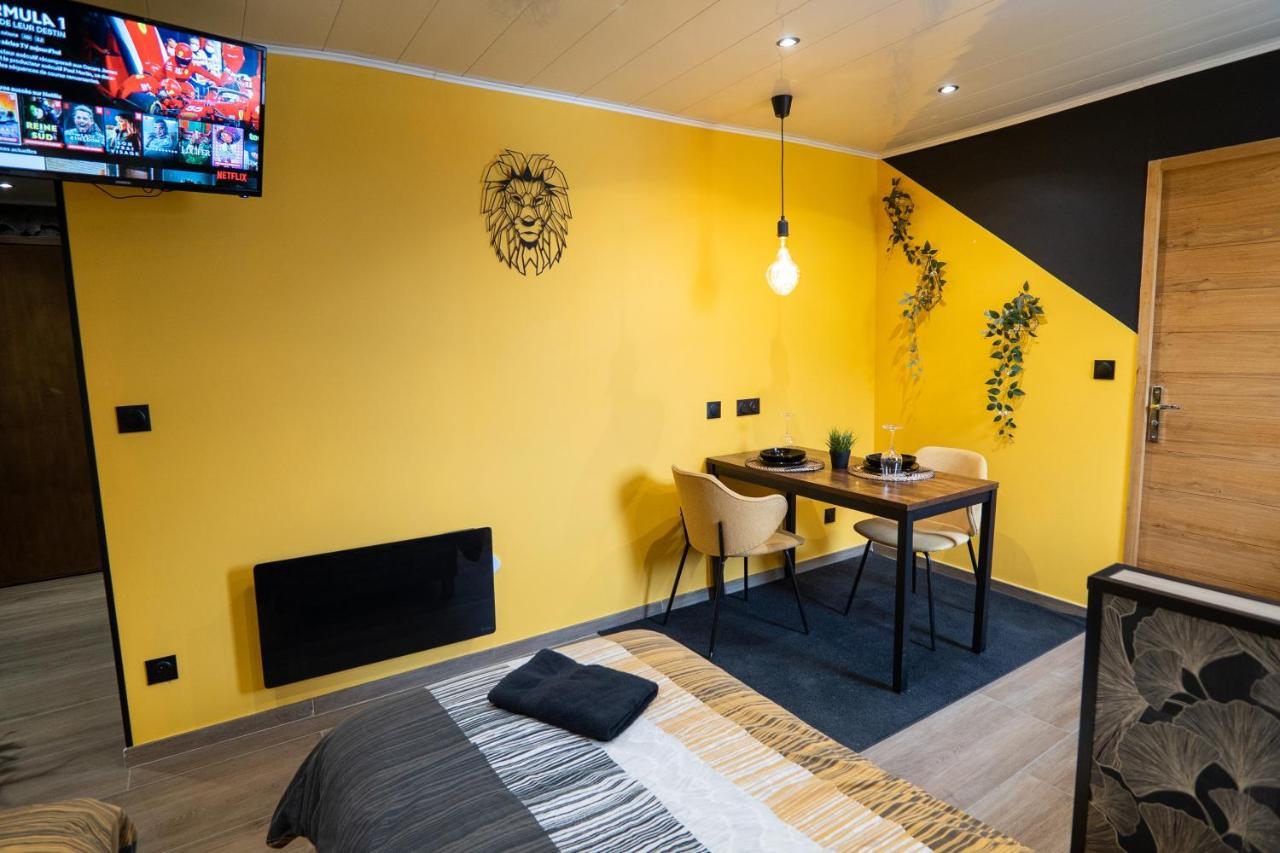 Capstay Color Valenciennes & Netflix Trith-Saint-Leger Exterior photo